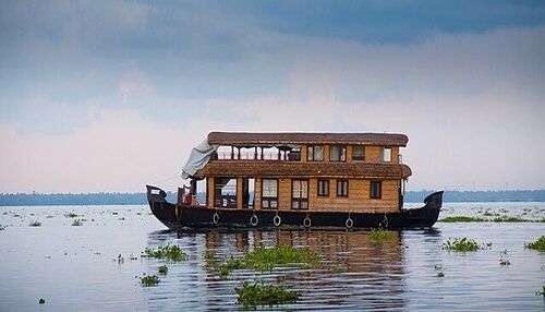 Houseboat Tourism in Kerala: A Growing Trend